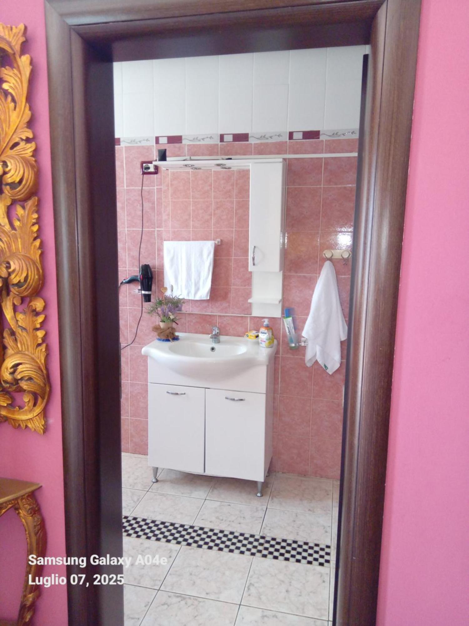 Mondi * Durrës